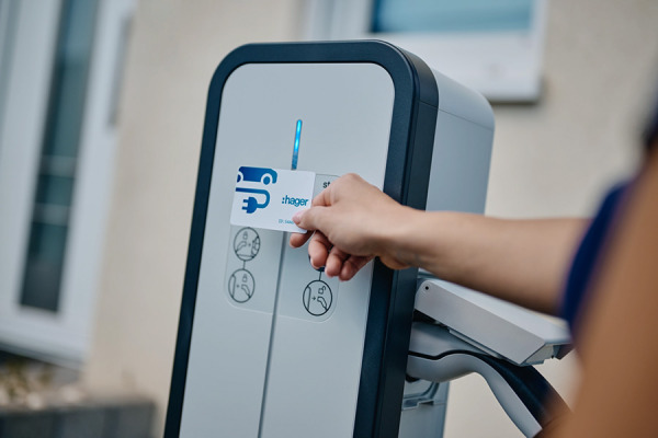 Nabí­jecí stanice pro elek­trická vozidla