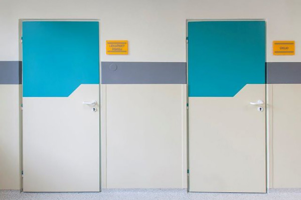 Ochrana a renovace dveří systémem Acrowall – Acrodoors
