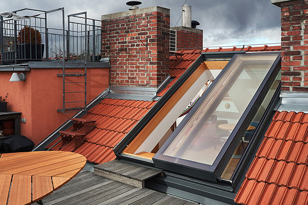 Posuvné střešní dveře