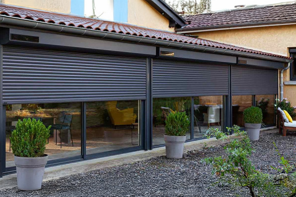 Solární stínění